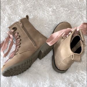 Girls Size 13 Cat & Jack Combat Boots